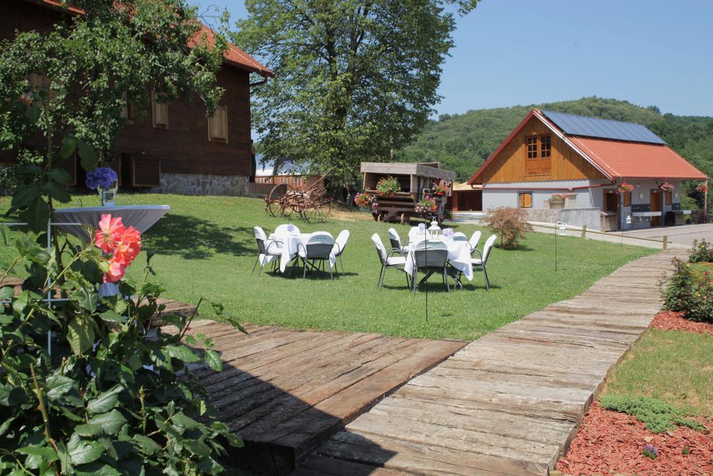 Hotel Srakovcic Heart Of Nature Рибник Экстерьер фото